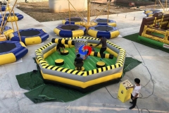 classic commercial party rental mechanical ride games 6 man toxic meltdown inflatable wipeout for sale