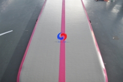 Factory sale athletes gym home tumble practice 16.4ft x 3.3ft x 8in Pink Air Floor Gymnastics Air Tumble Mat for Christmas gift