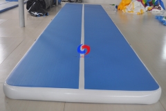 Factory sale large portable tumbling flips jumps practice gymnastics floor mat 15m 20cm inflatable tumble air track for gym