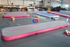 gymnasts floor exercises play yoga tumbling passes inflatable mattress sport air track pink 12m for gymnastics