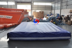 strong high quality materials custom outdoor&indoor sports athletes training inflatable ground safety protection mat 