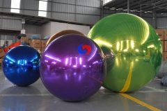 highly reflective xmas advertising 0.6m inflatable gold/red/rainbow pvc show mirror balls inflatable decorative ball