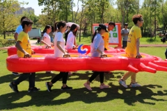 adults children's holidays events relay race inflatable shrimp for team building sports competitions