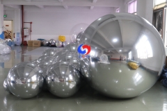 Strong metal loop hanging decor silver mirror surface Big Shiny inflatable balls inflate silver balloons for xmas