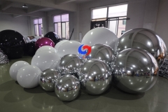 Giant Super Snow White PVC balls big shiny inflatable mirror silver balls/spheres on sale