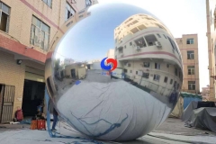 20ft / 6.2m diameter world largest giant silver shiny inflatable mirror balls for corporate events backdrops 