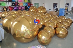 Giant Gold / Golden big shiny inflatable mirror balls / spheres for commercial party events decorations