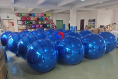 Perfect event backdrop decoration ideas big shiny blue metallic balloons stunning inflatable blue shiny balls